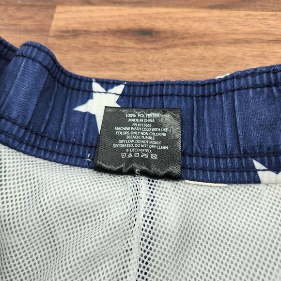 Flag Swim Trunks BioWorld Men's Size Small - Picture 3 of 6
